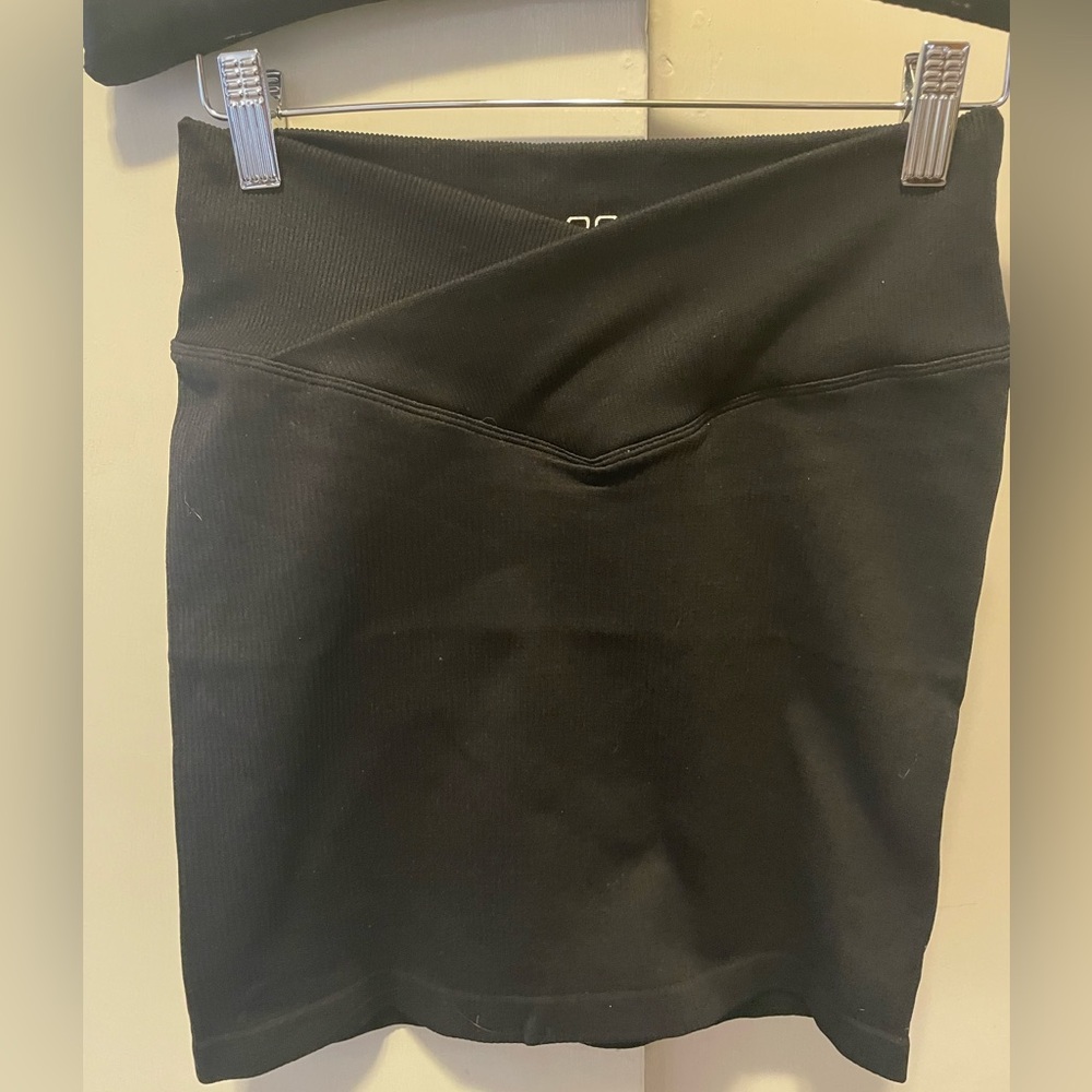 OQQ‎ Stretch Rib Crossover Waist Miniskirt Bundle of 2